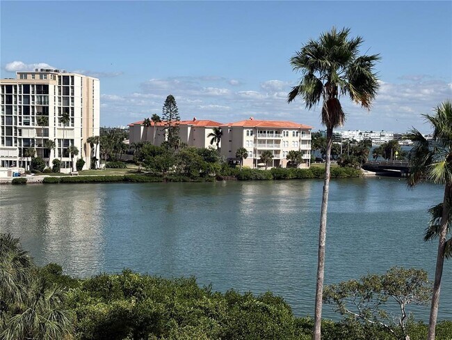 Building Photo - 7897 Sailboat Key Blvd S