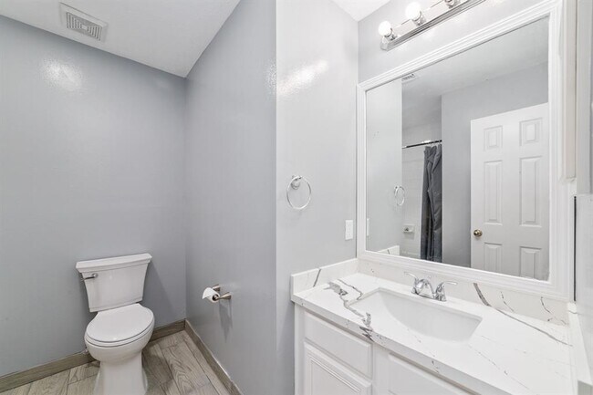 Building Photo - 5530 Imperial Grove Dr