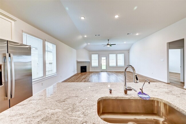 Building Photo - 8403 Oceanmist Cv Dr