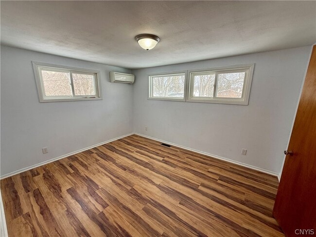 Building Photo - 2 Ilex Ln