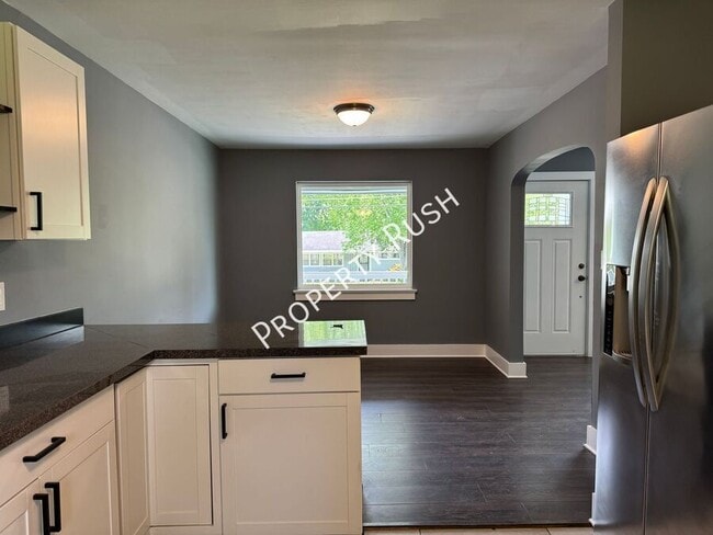 Building Photo - 743 Lanoir St