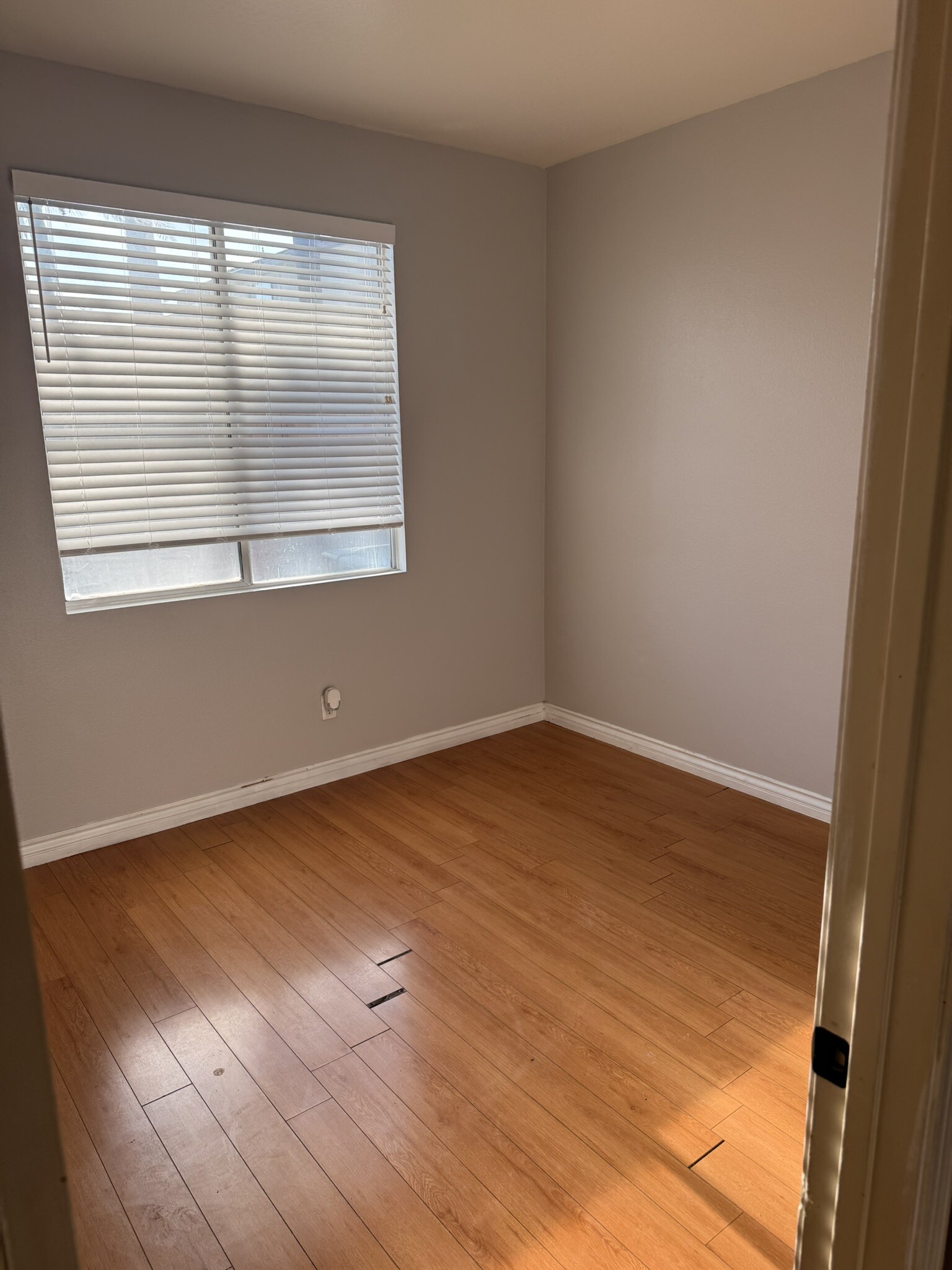 Building Photo - 5752 Tamarisk Way