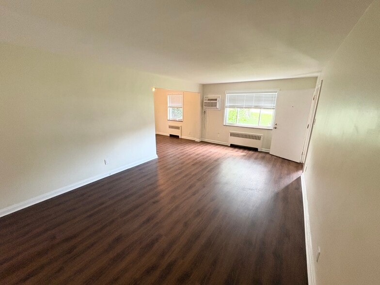 Living Room - 3246 Queen City Ave