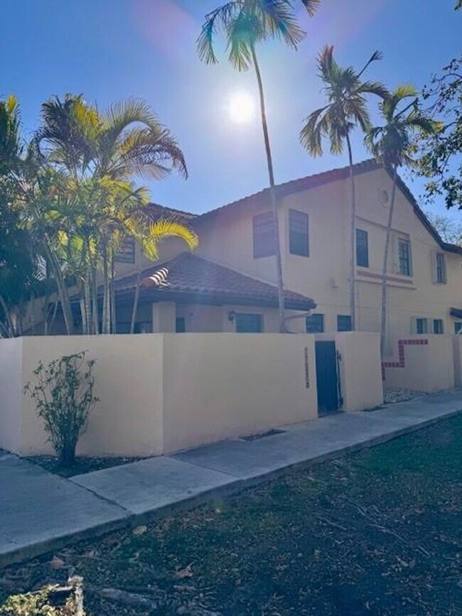 Building Photo - 11202 SW 132nd Ct W