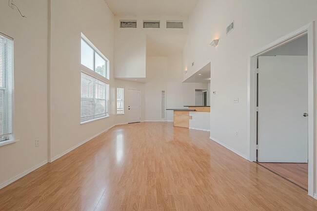 Building Photo - 4617 Talina Way