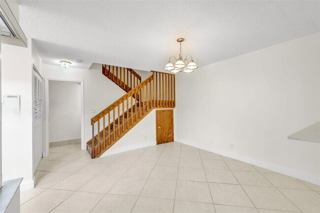 Building Photo - 11163 Chandler Dr