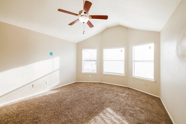 Building Photo - 5907 Beaconridge Dr