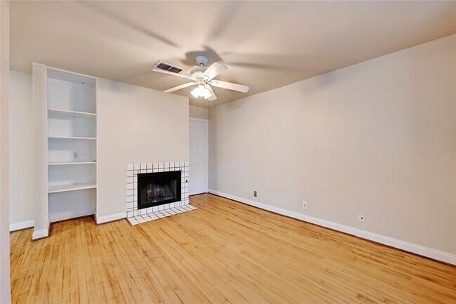 Building Photo - 912 E 32nd St