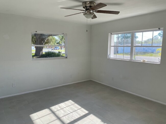 Building Photo - 3210 Belmont Blvd