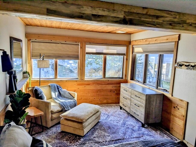 Building Photo - 96 Mountainside Dr