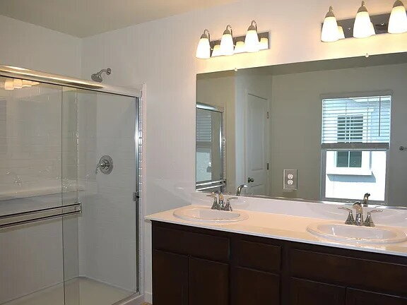 Building Photo - Located in one of Elk Grove's most sought-after neighborhoods