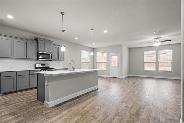 Building Photo - 825 Blackhorse Trl