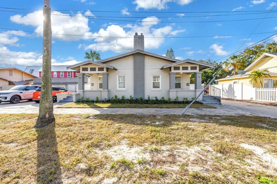 Building Photo - 486 9th Ave N