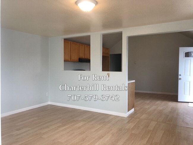 Building Photo - Charming, cozy house on property shared with a second house and a warehouse- SWSR.