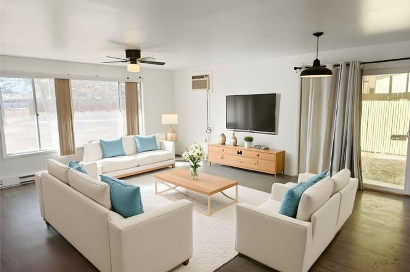 Building Photo - 207 March Dr NE