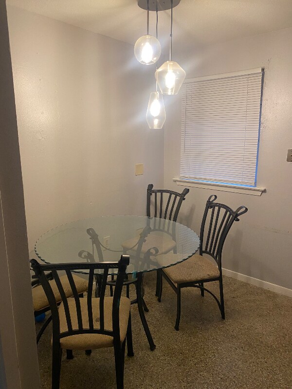 Building Photo - 3336 De Armas St