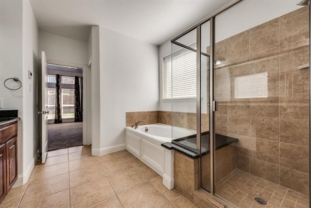 Building Photo - 2992 Overlook Dr