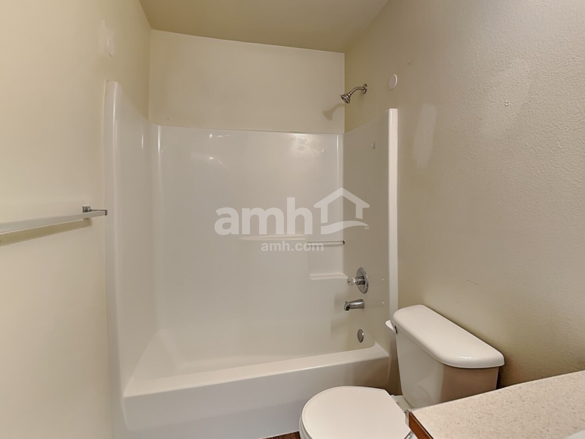 Building Photo - 1107 202nd St E