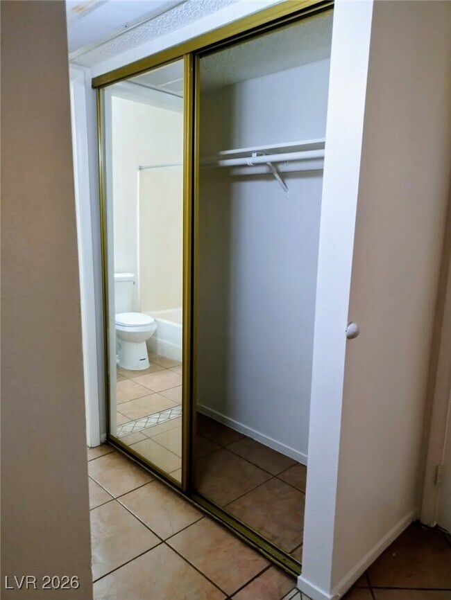 Building Photo - 1361 E University Ave.