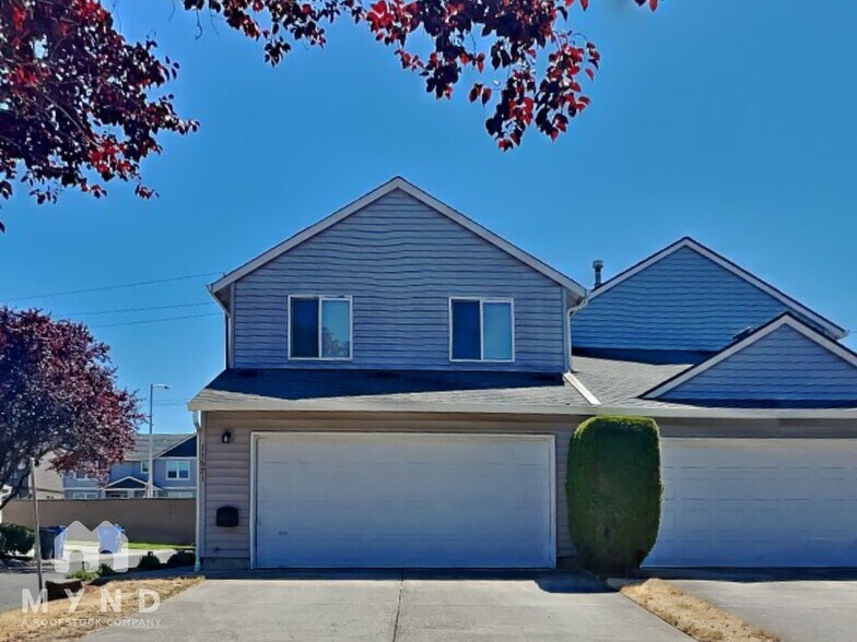 Primary Photo - 11521 NE 29th St