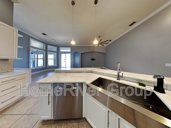 Building Photo - 2618 Bonterra Blvd