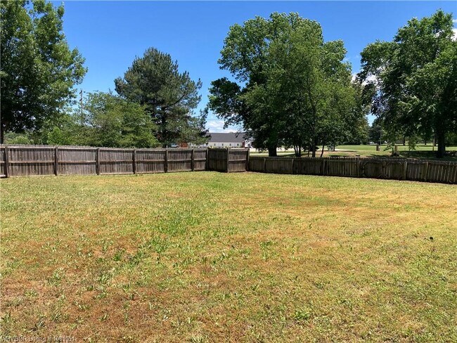 Building Photo - 2020 Palomino Dr
