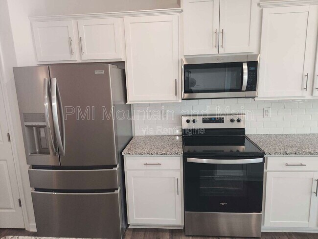 Building Photo - 299 Ridgeview Ln