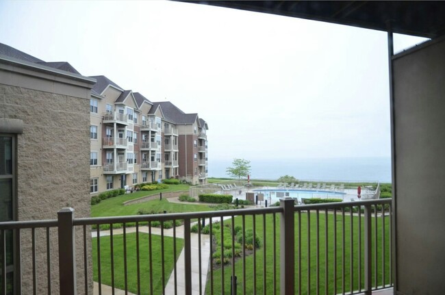 Building Photo - 4120 S Lake Dr
