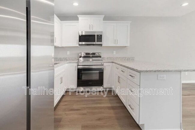 Building Photo - 611 Fall Meadow Ln