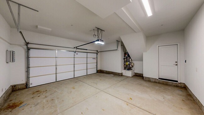 Building Photo - 2782 Sassy St