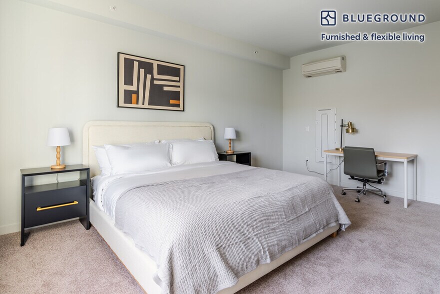 Building Photo - 2077 Haste St