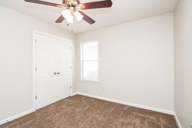 Building Photo - 5636 Sycamore Woods Dr