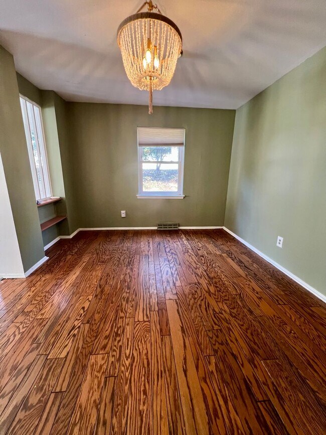 Building Photo - Gorgeous 3-Bedroom Home with Finished Basement in Havertown! Available NOW!