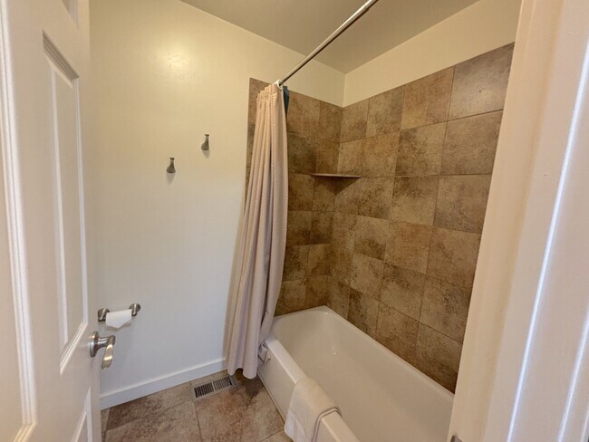 Building Photo - 3862 Desert Willow Cir