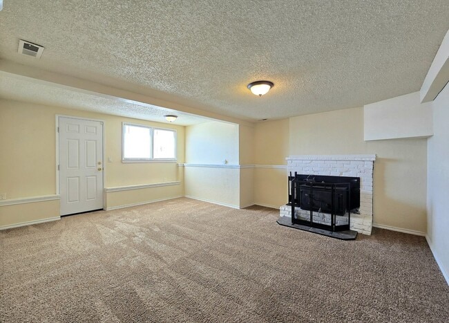 Building Photo - 3 Bedroom Home in Lake Stevens Available Now!