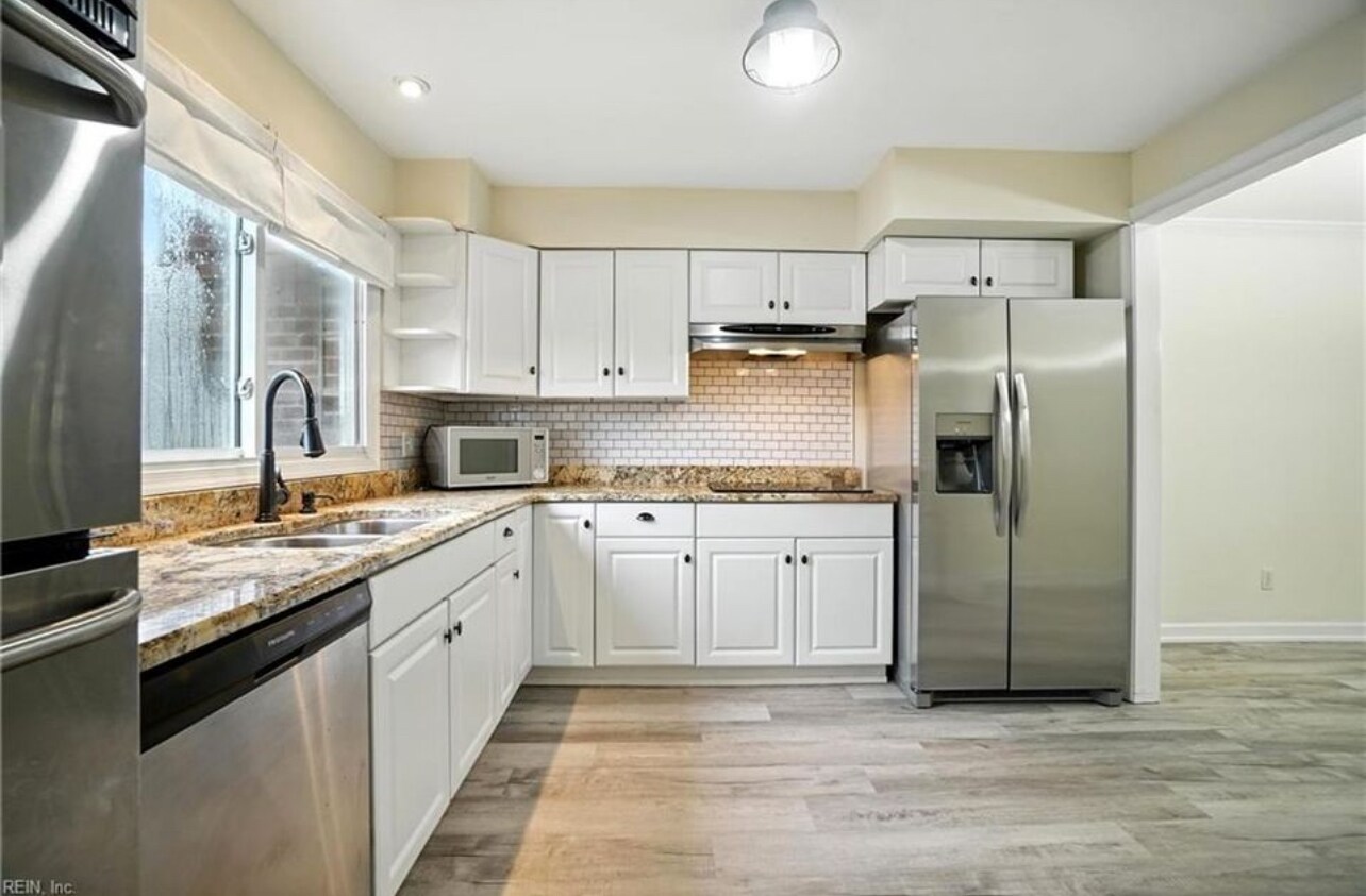 Building Photo - 590 Tenbee Ln