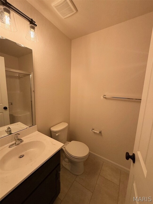 Building Photo - 9618 Maple St