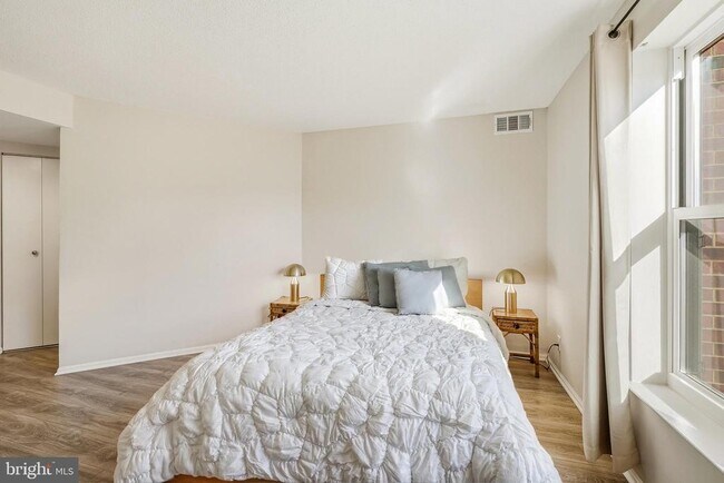 Building Photo - 2100 Langston Blvd.