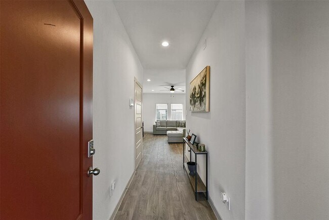 Building Photo - 7834 Golden Rubia Ln