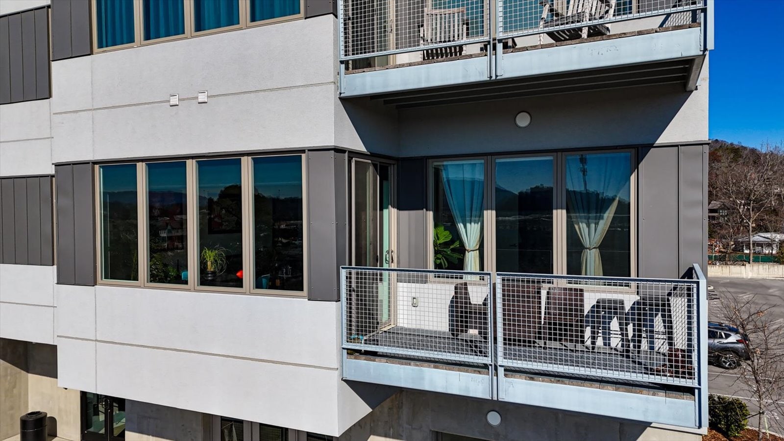 Building Photo - 411 Fairpoint St