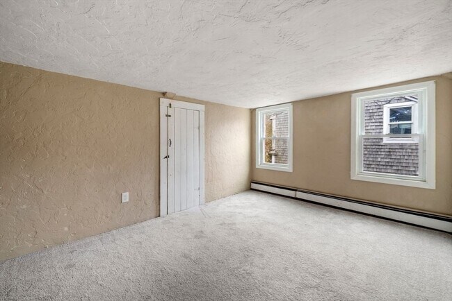 Building Photo - 126 Summer St