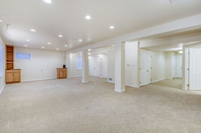 Building Photo - Beautifully Updated 4-Bedroom Home on Rare ¼-Acre Cul-de-Sac Lot in Highlands Ranch