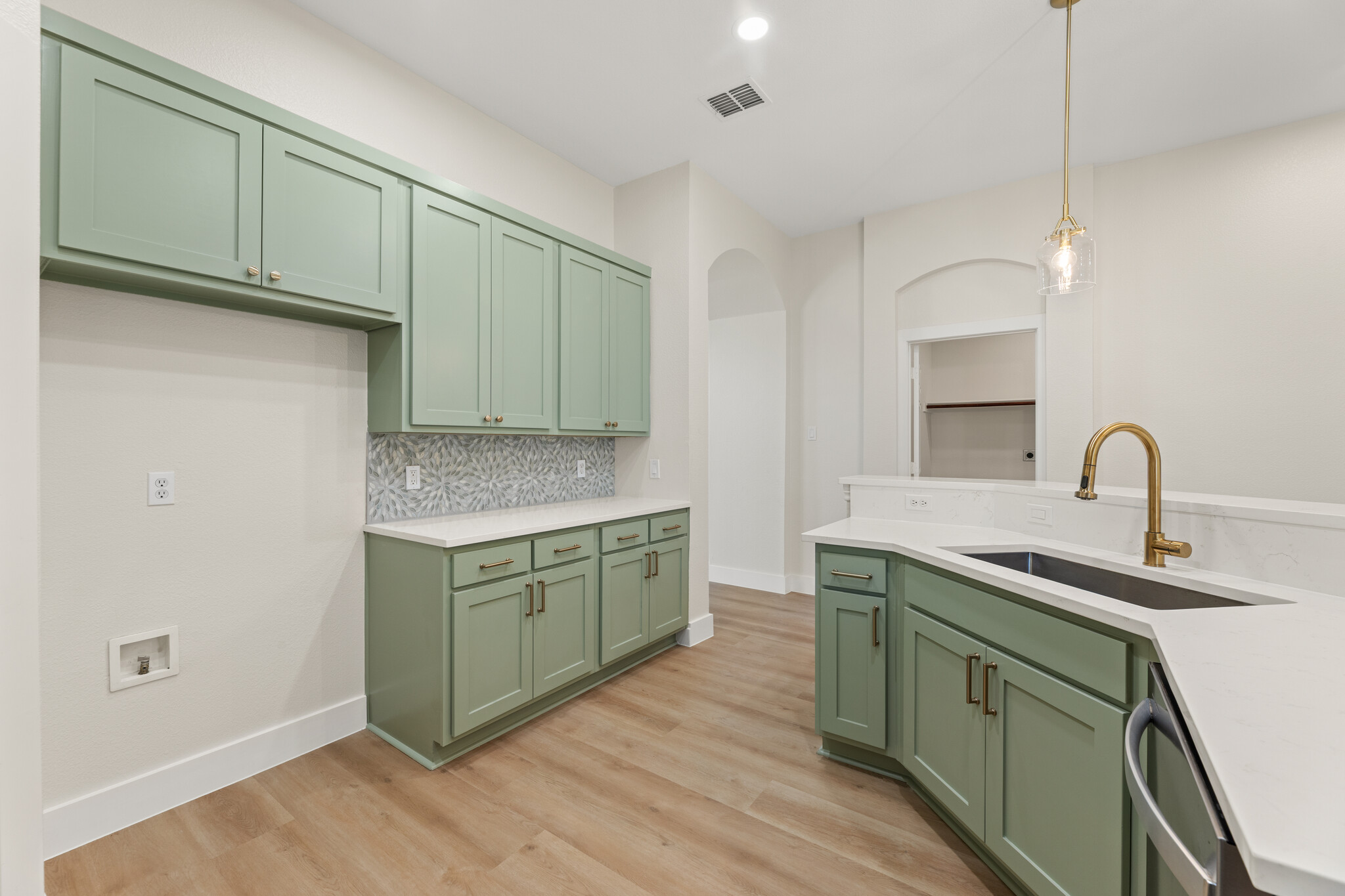 Kitchen - 4029 Dellman Dr