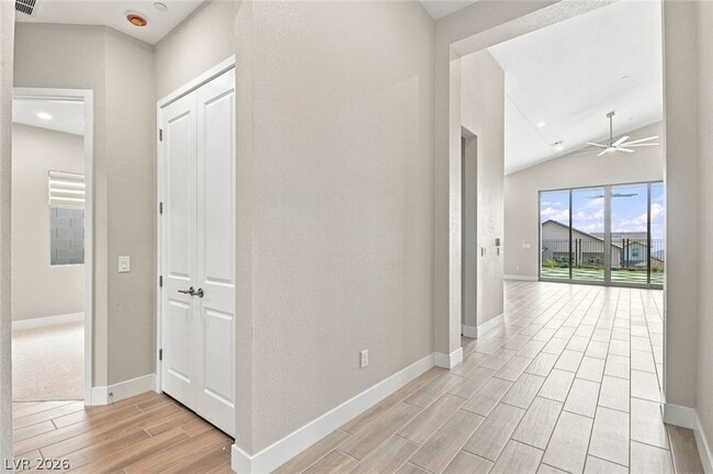 Building Photo - 964 Skyview Cv Ct