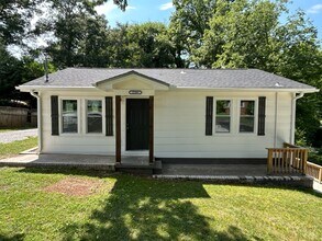 Building Photo - Modern 2BR/1.5BA Property with Renovated Interior and Unique Bonus Spaces