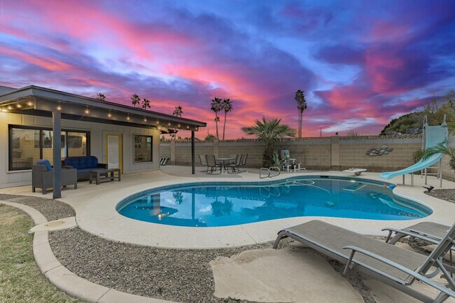 Building Photo - 617 E Ellis Dr