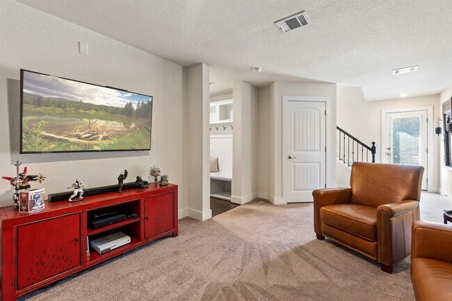 Building Photo - 7505 Belfair Ter