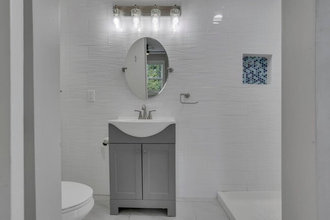 Building Photo - 1745 Sullivant Ave