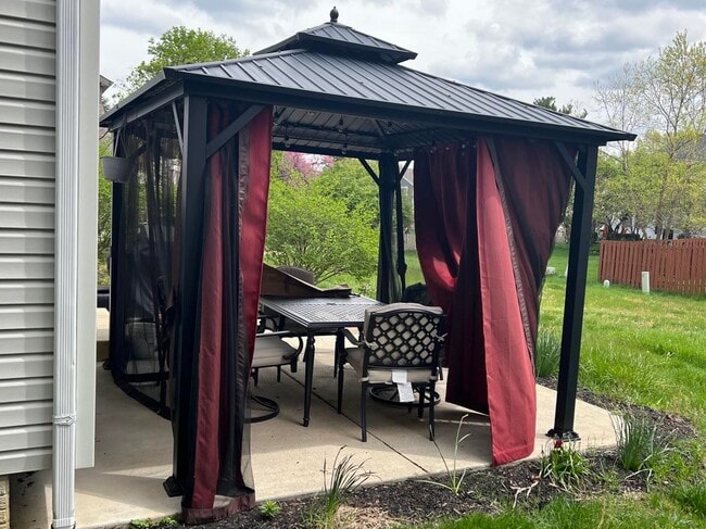 Building Photo - 2125 Scottingham Dr