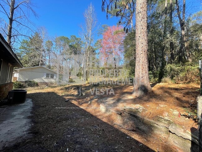 Building Photo - 251 Randy Cir